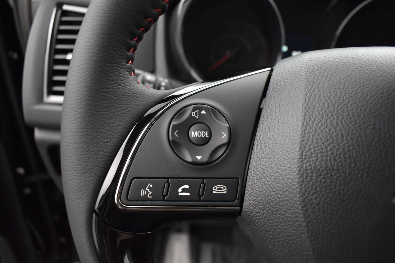 New 2026 Mitsubishi Outlander Sport LE AWD/4WD image 5