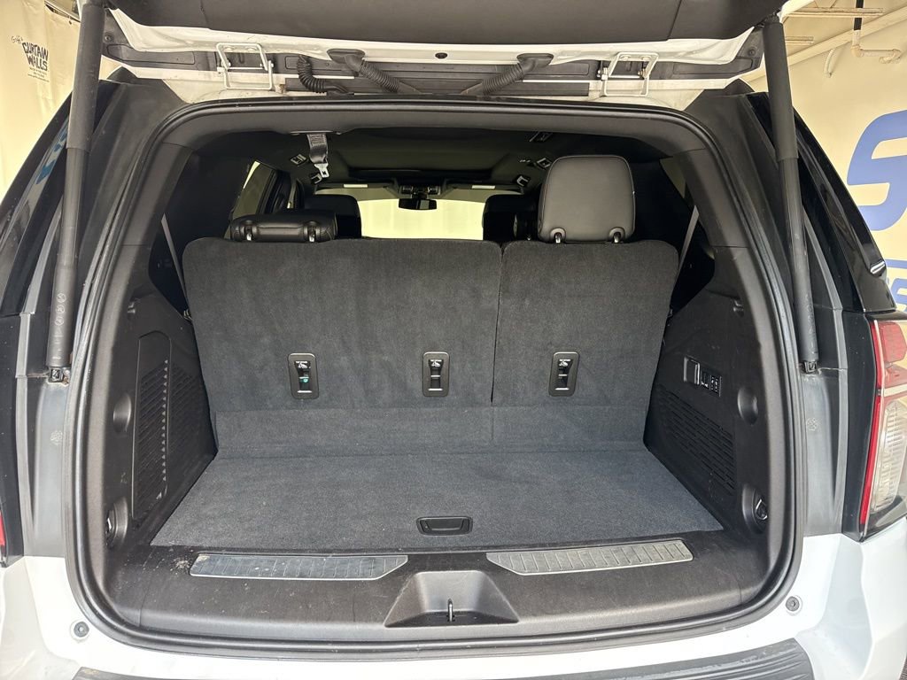 Used 2021 Chevrolet Tahoe RST w/ Luxury Package AWD/4WD image 10