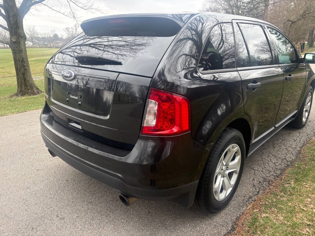 Used 2013 Ford Edge SE image 9