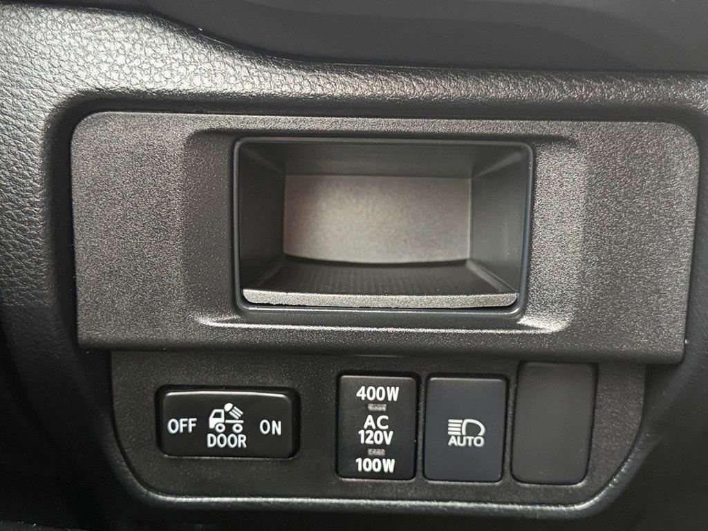 Used 2019 Toyota Tacoma TRD Sport image 21