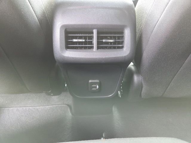 Used 2020 Chevrolet Equinox LT w/ Driver Convenience Package image 22