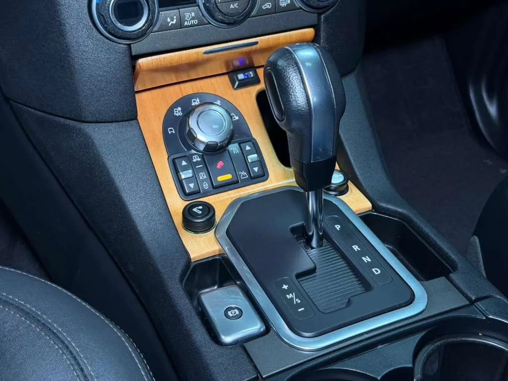 Used 2012 Land Rover LR4 HSE LUX image 24