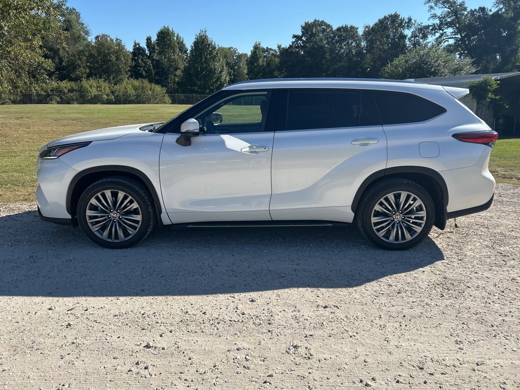 Used 2021 Toyota Highlander Platinum
