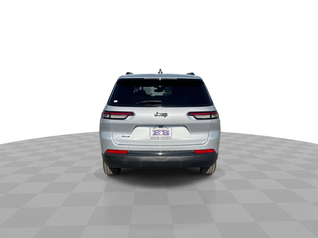 Used 2023 Jeep Grand Cherokee L Laredo image 7