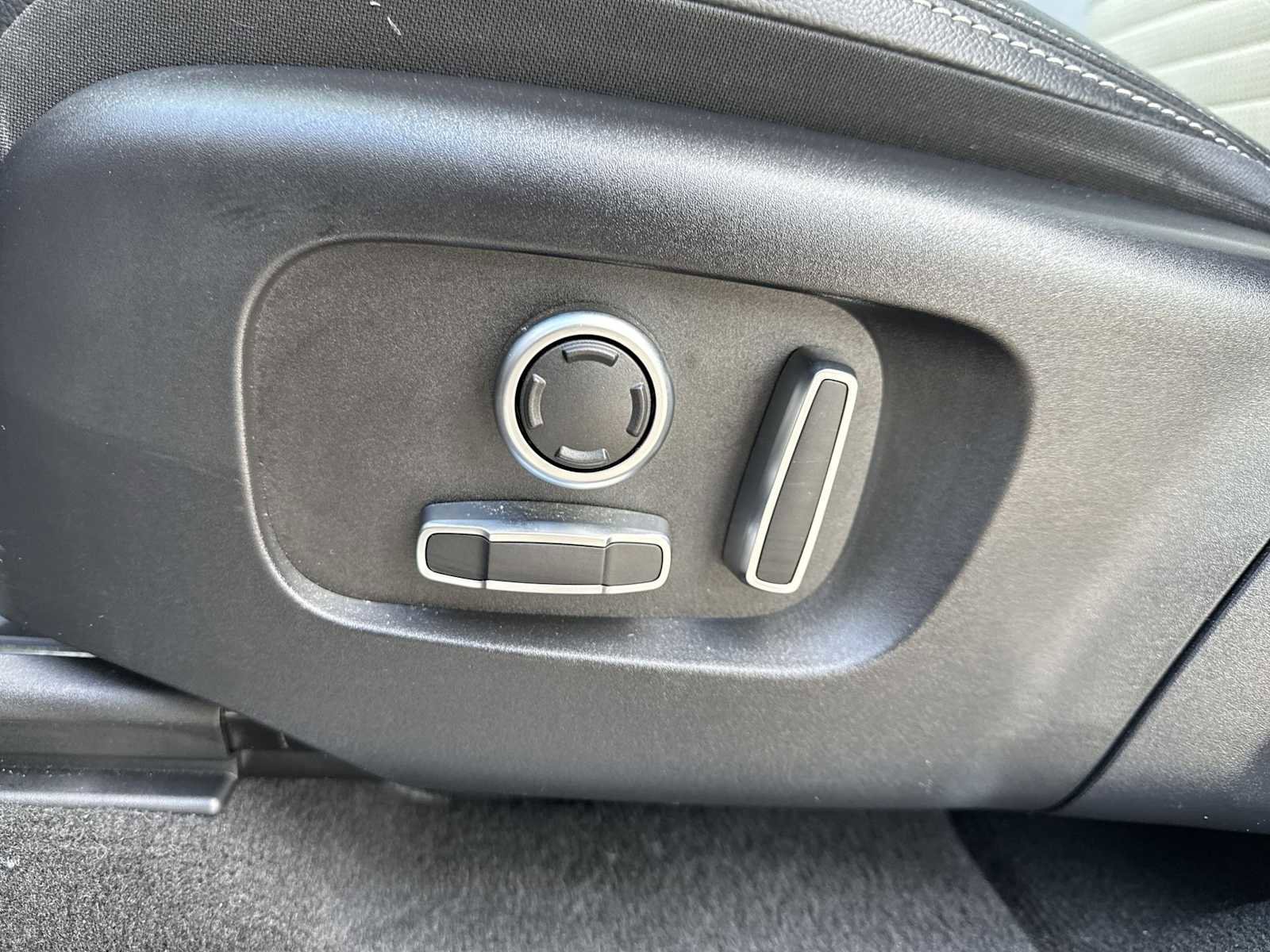 Used 2022 Land Rover Discovery Sport S R-Dynamic AWD/4WD image 16