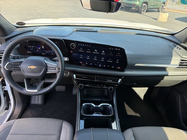 Certified 2026 Chevrolet Traverse LT w/ Driver Confidence Package FWD image 12