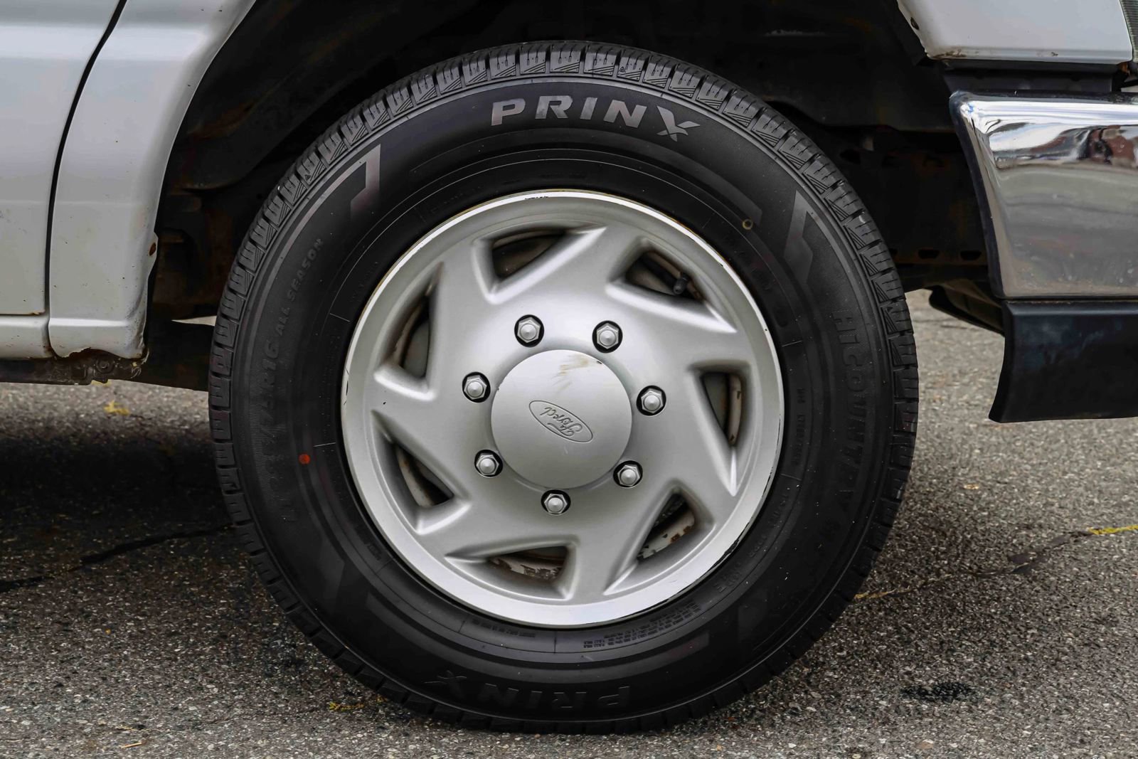 Used 2013 Ford E-350 and Econoline 350 XLT image 24