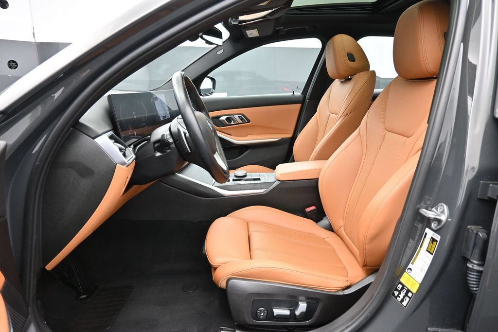 Used 2023 BMW 330i xDrive Sedan w/ Premium Package AWD/4WD image 10