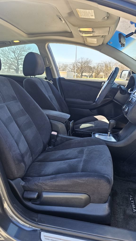 Used 2008 Nissan Altima 3.5 SE w/ Sport Pkg FWD image 8