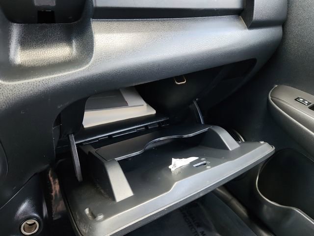 Used 2017 Nissan Versa Note SV FWD image 42