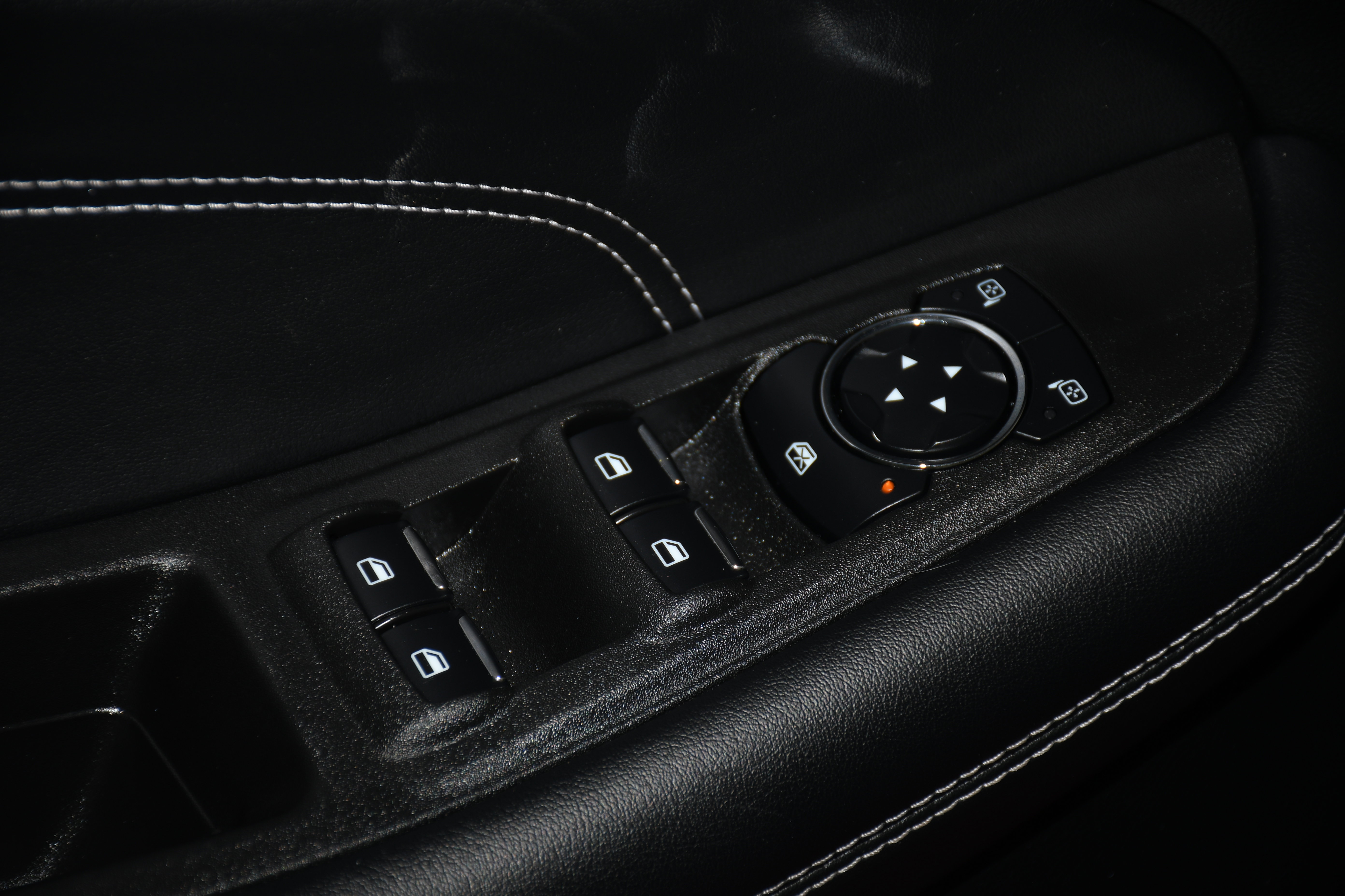 Used 2024 Ford Edge Titanium image 11