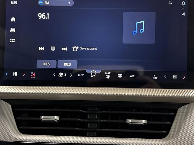 Used 2025 Ford Explorer Active w/ Active Comfort Package image 21