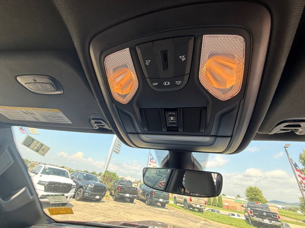 Used 2022 RAM 1500 Big Horn AWD/4WD image 46