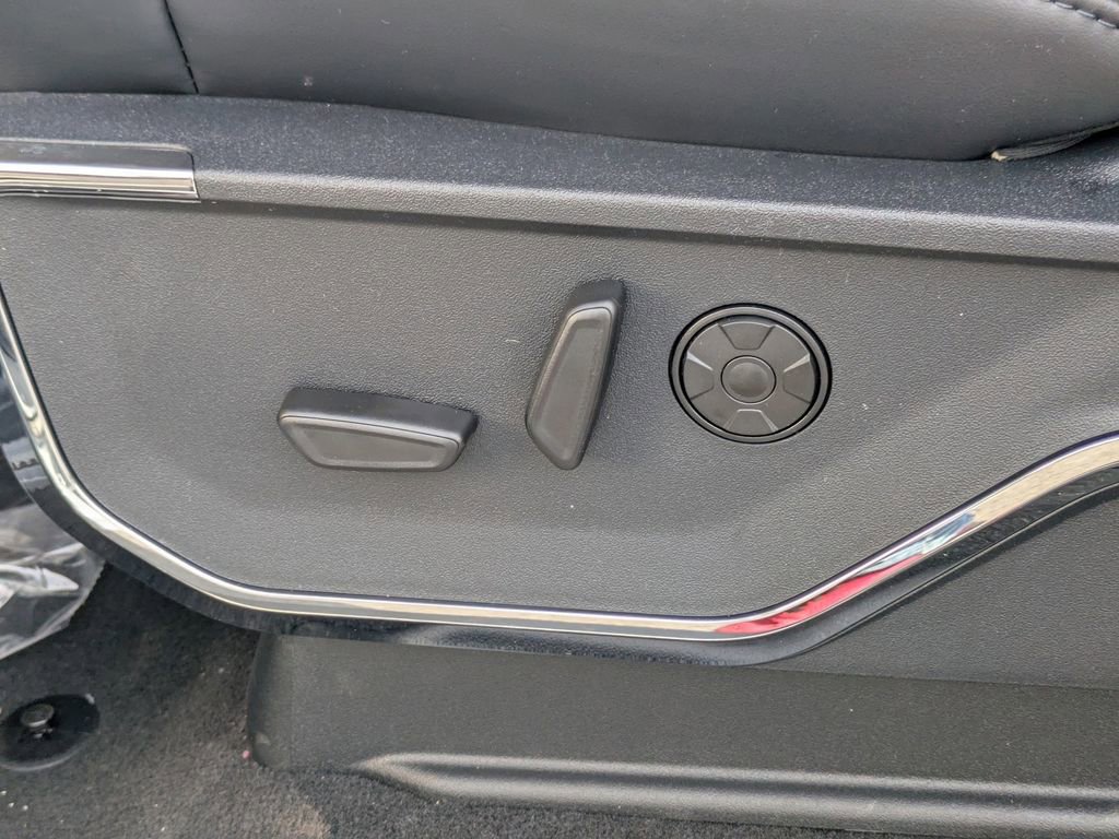 New 2026 Ford F350 Platinum image 21