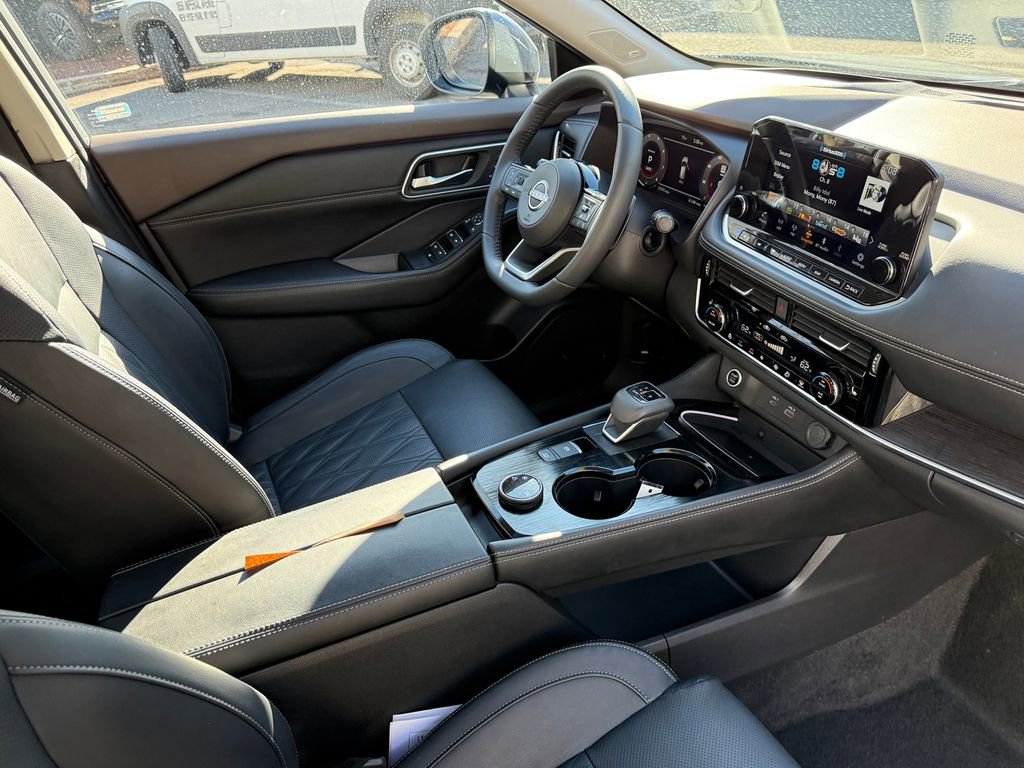 Used 2023 Nissan Rogue Platinum w/ Platinum Premium Package AWD/4WD image 27