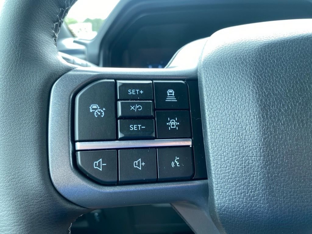 New 2025 Ford F150 Lariat w/ Equipment Group 502A High image 10