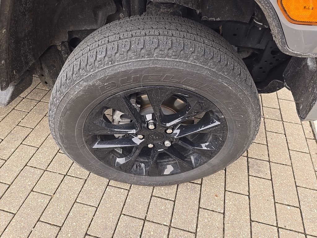 Used 2023 Jeep Wrangler Altitude image 11