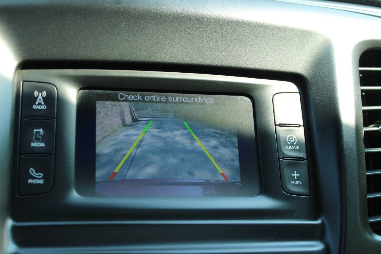 Used 2015 Chrysler 200 S w/ Comfort Group image 26