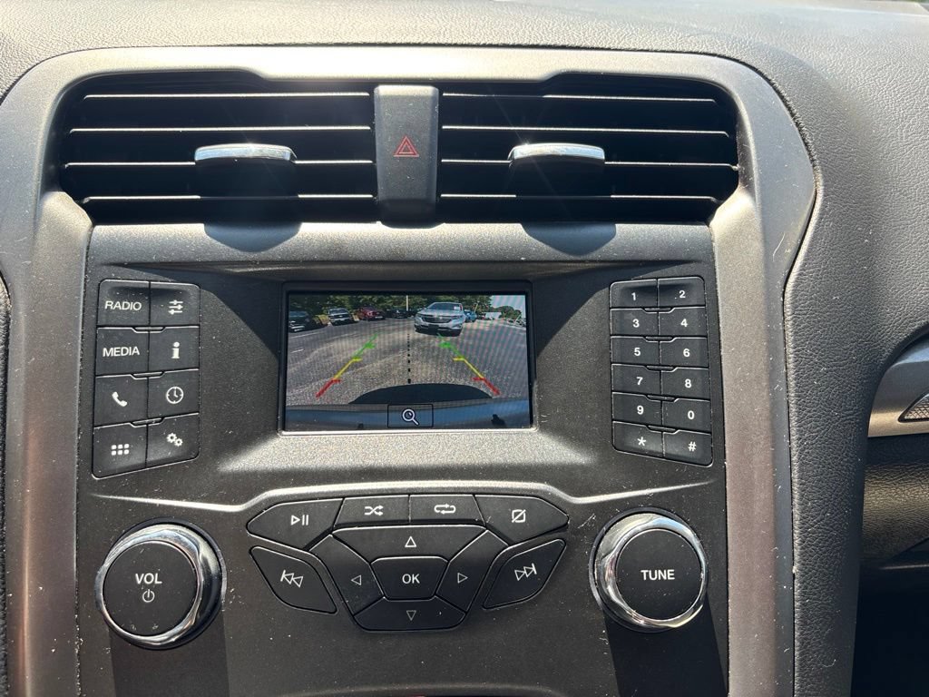 Used 2020 Ford Fusion S FWD image 24