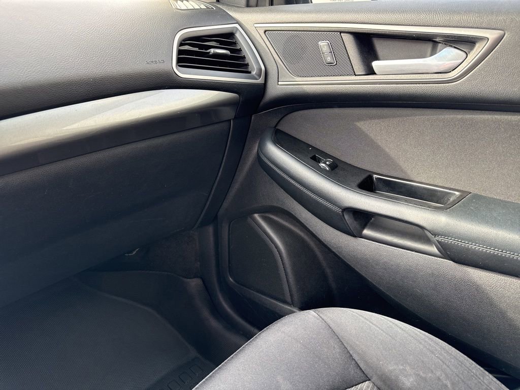 Used 2015 Ford Edge SEL image 27