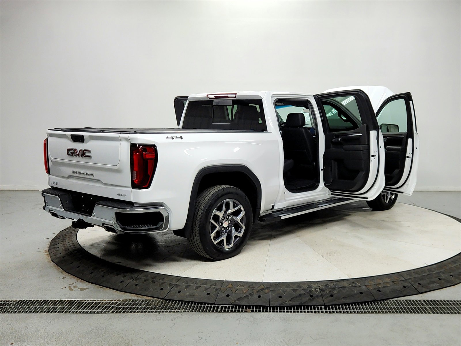 Used 2022 GMC Sierra 1500 SLT w/ SLT Premium Plus Package image 15