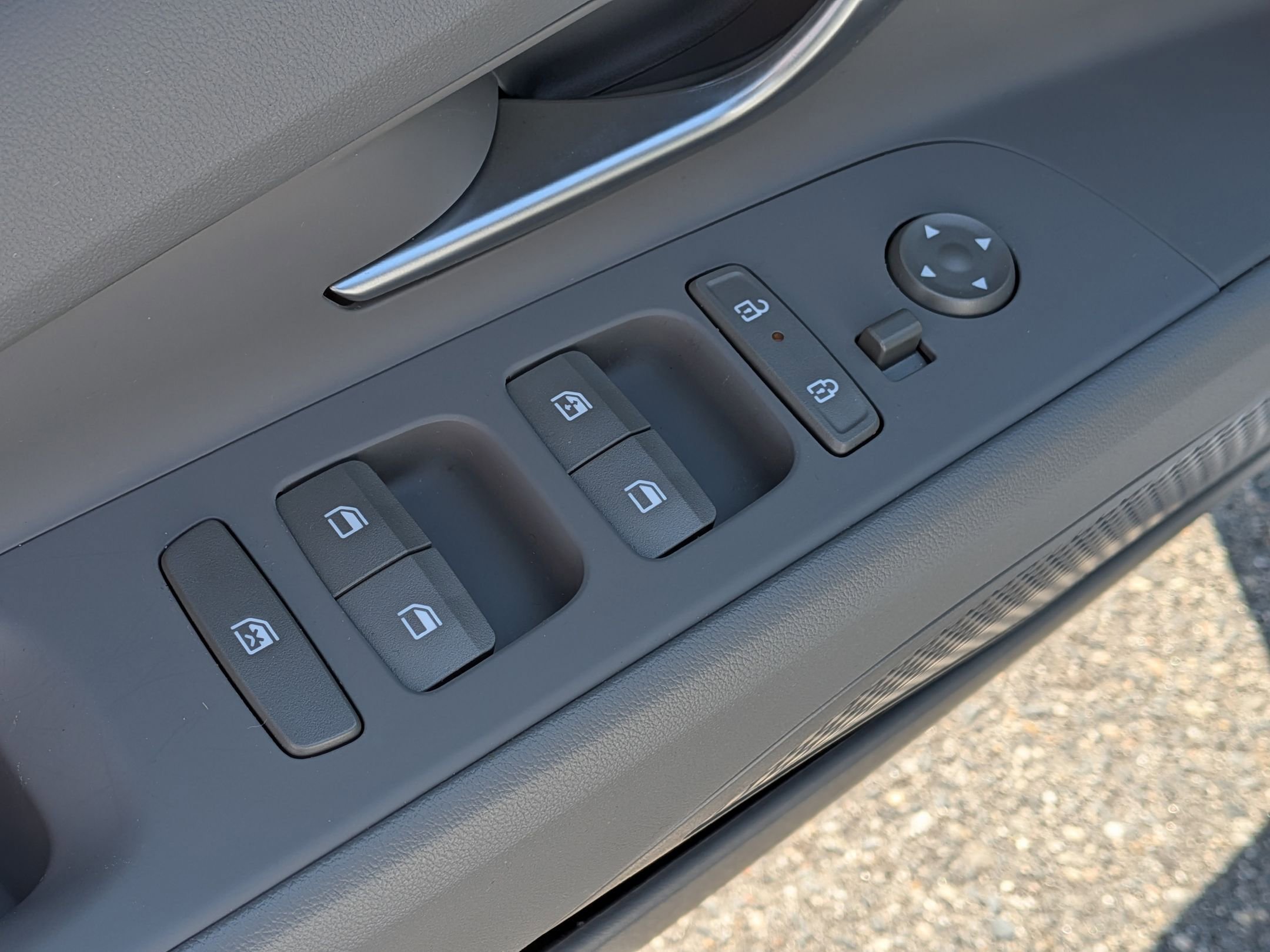 Used 2024 Hyundai Elantra SEL image 13