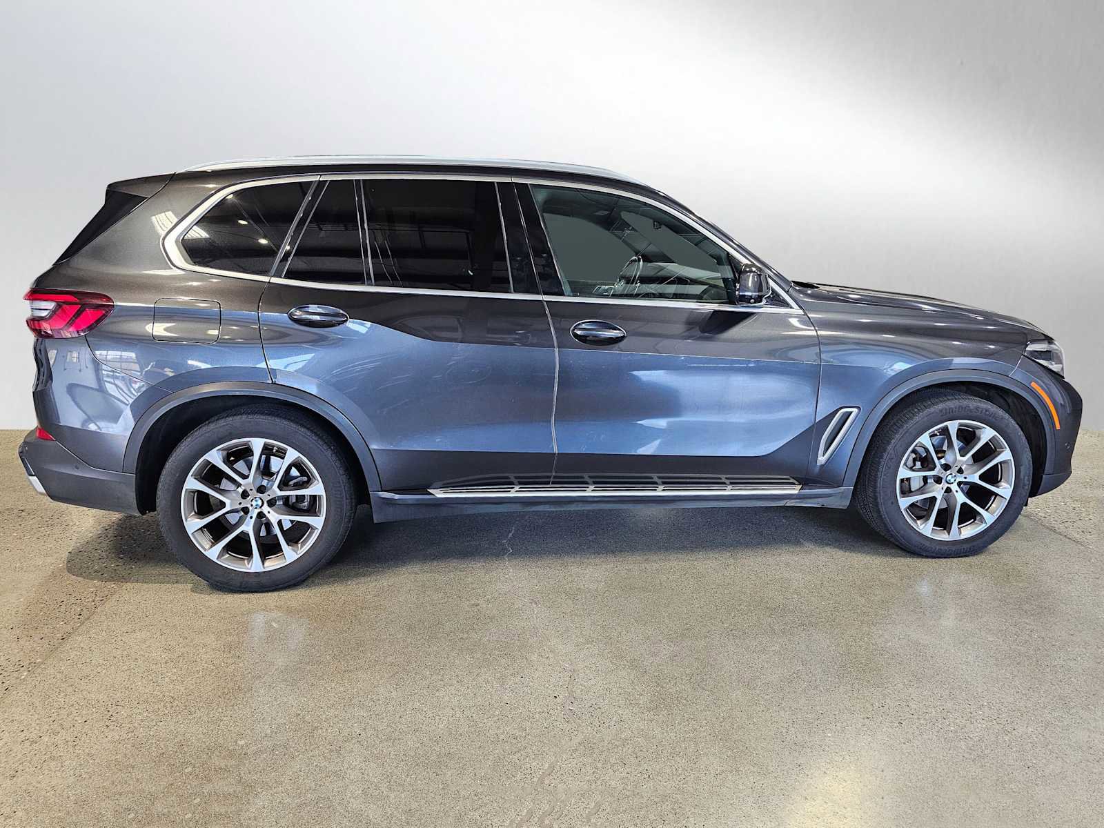 Used 2023 BMW X5 xDrive40i AWD/4WD image 8