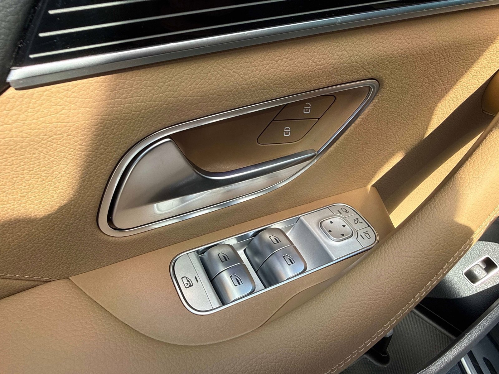 New 2026 Mercedes-Benz GLS 450 4MATIC image 17