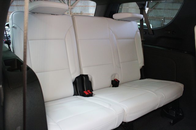 New 2025 Chevrolet Suburban Premier image 14