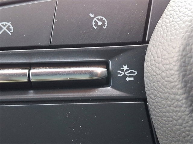 Certified 2025 Chevrolet Equinox EV LT image 25