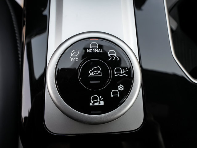 New 2026 Mitsubishi Outlander LE AWD/4WD image 29