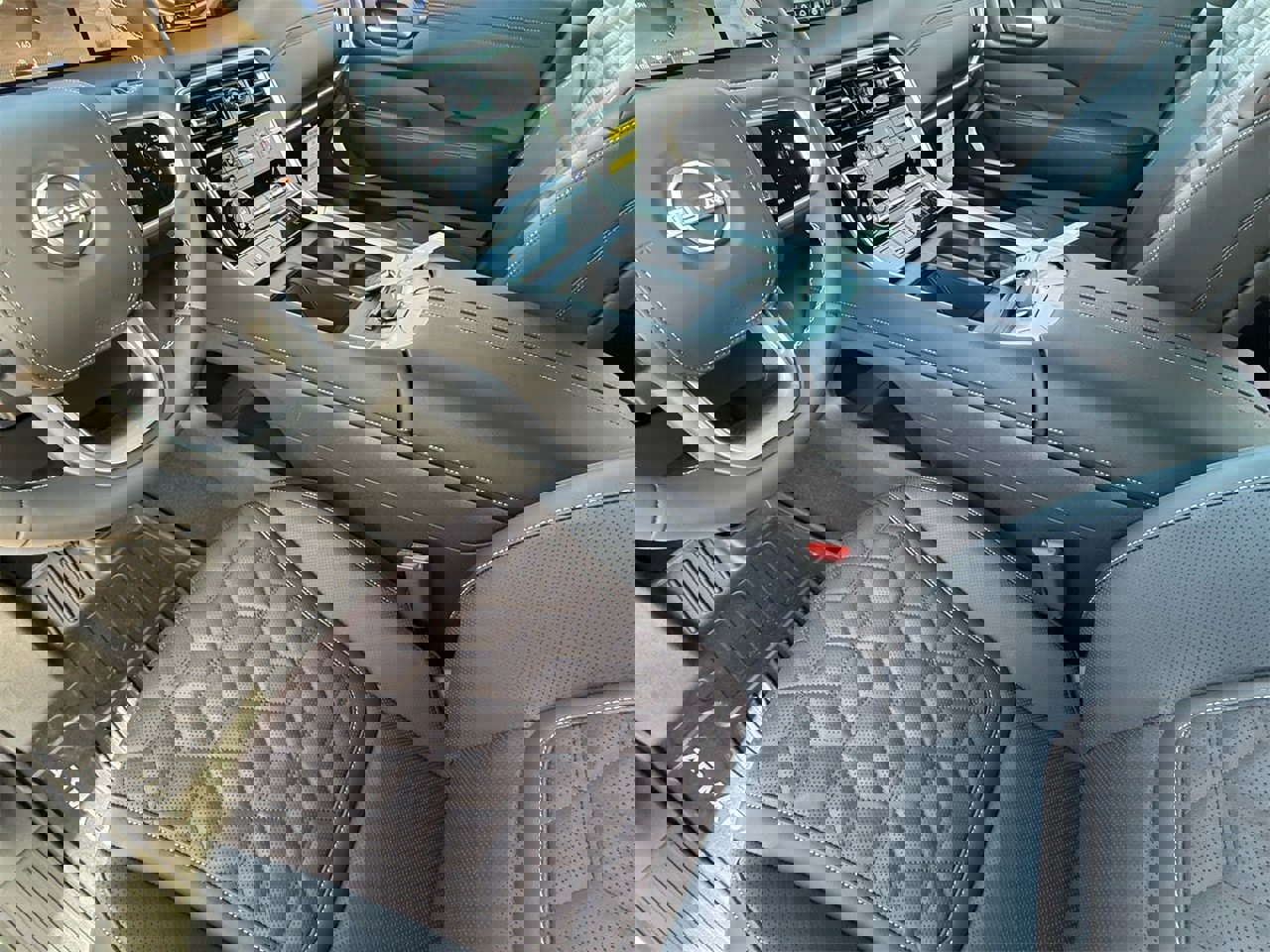 New 2025 Nissan Armada Platinum Reserve image 11