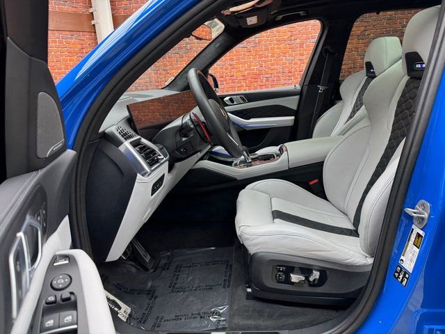 Used 2026 BMW X5 M Competition w/ Executive Package image 22