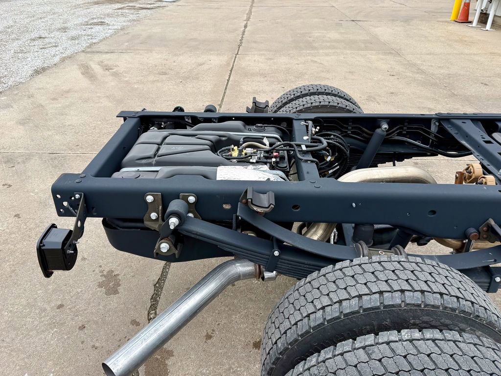 New 2024 Ford F550 4x4 Regular Cab Super Duty image 16