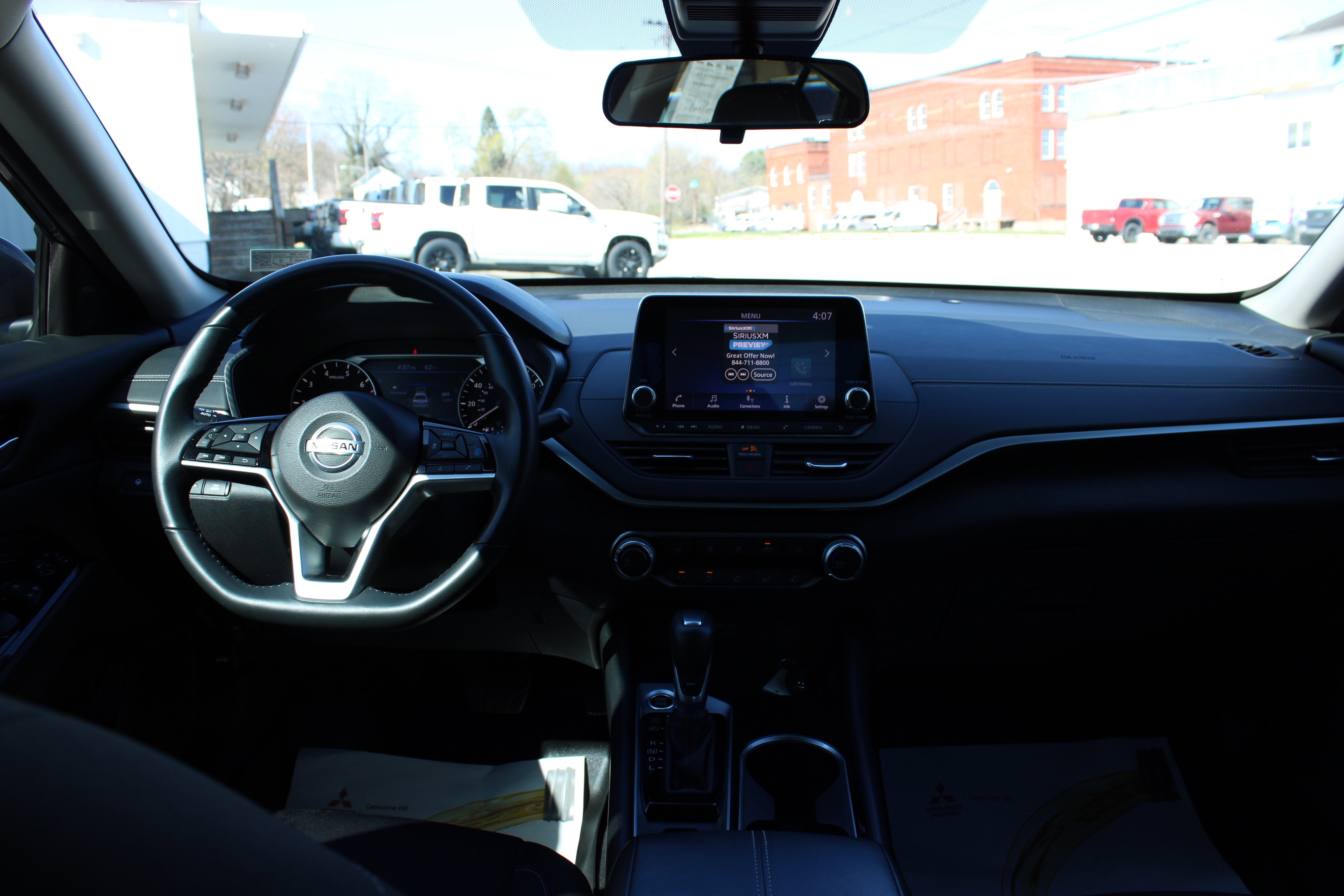 Used 2022 Nissan Altima 2.5 SV w/ SV Premium Package image 12