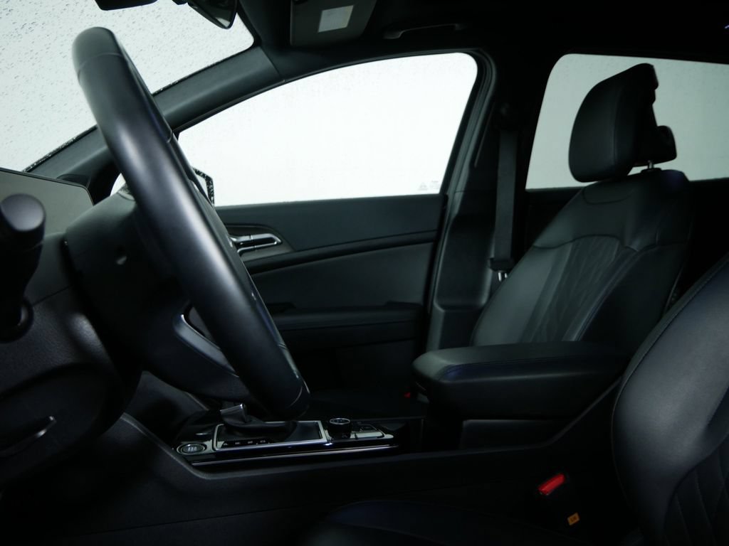 Certified 2025 Kia Sportage X-Line w/ Premium Package AWD/4WD image 17