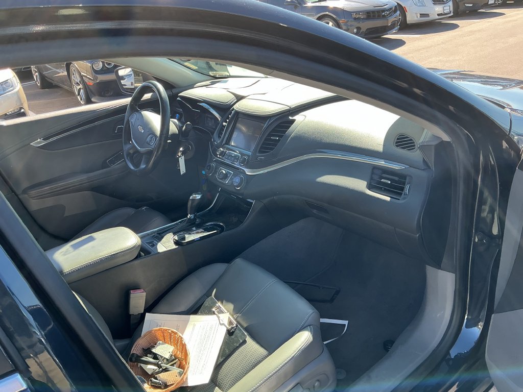 Used 2014 Chevrolet Impala LT w/ Convenience Package FWD image 6