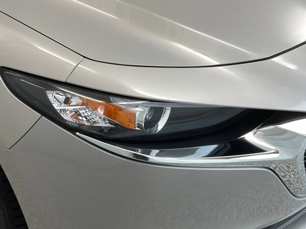 Used 2024 MAZDA MAZDA3 s FWD image 11