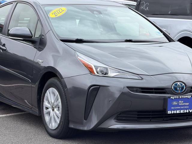 Used 2022 Toyota Prius LE FWD image 2