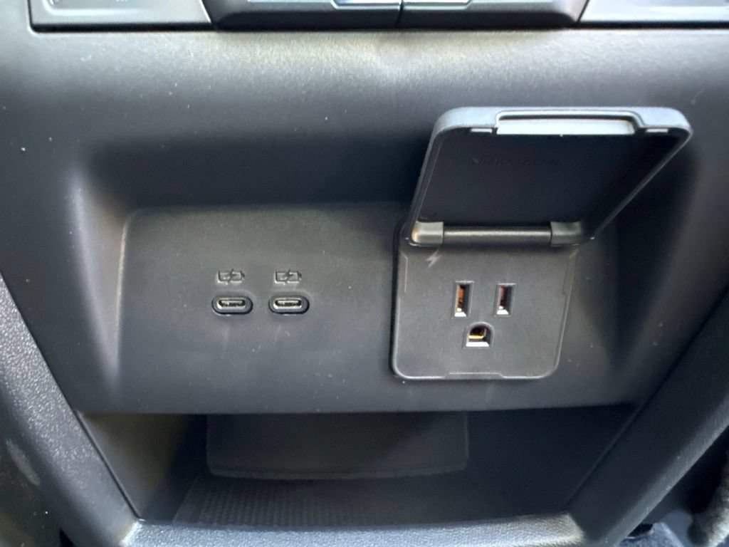 New 2026 Chevrolet Traverse High Country w/ LPO, Floor Liner Package AWD/4WD image 51