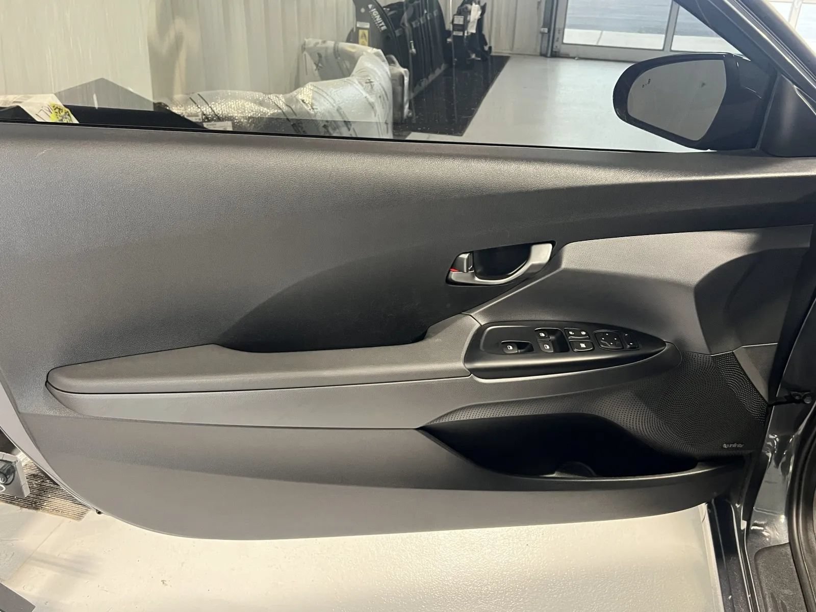 Used 2020 Hyundai Veloster 2.0 Premium FWD image 9