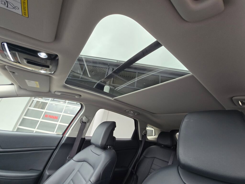 Used 2023 Kia Sportage SX Prestige image 19
