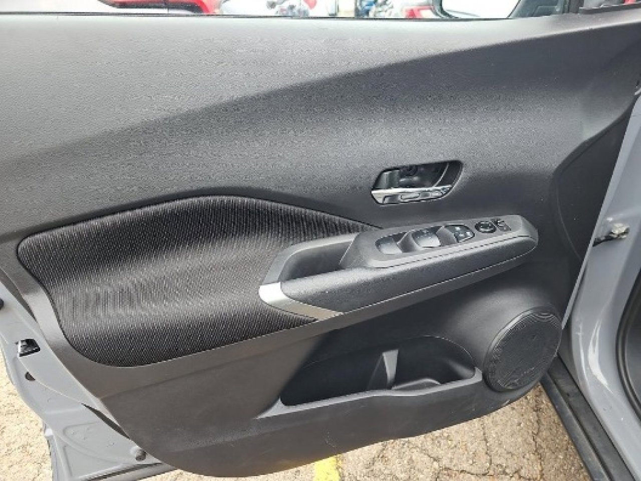 Used 2023 Nissan Kicks SV image 12