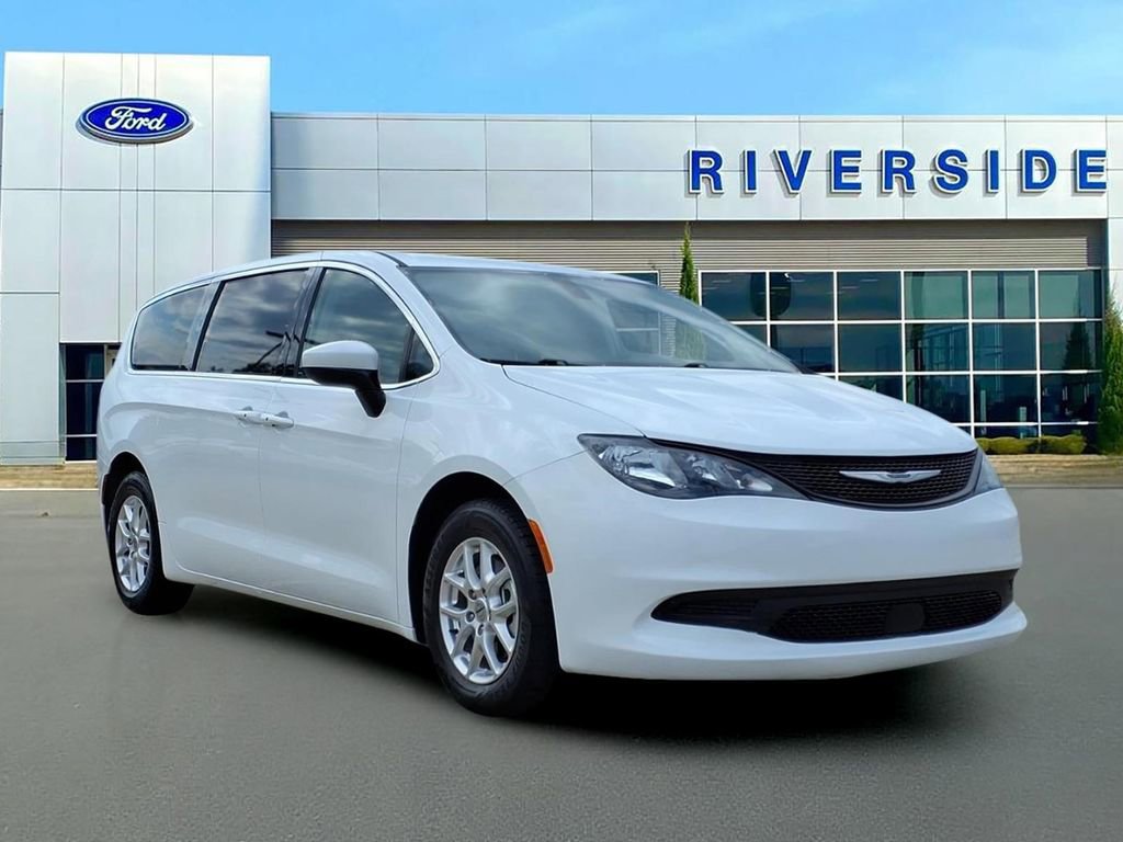 Used 2022 Chrysler Voyager LX