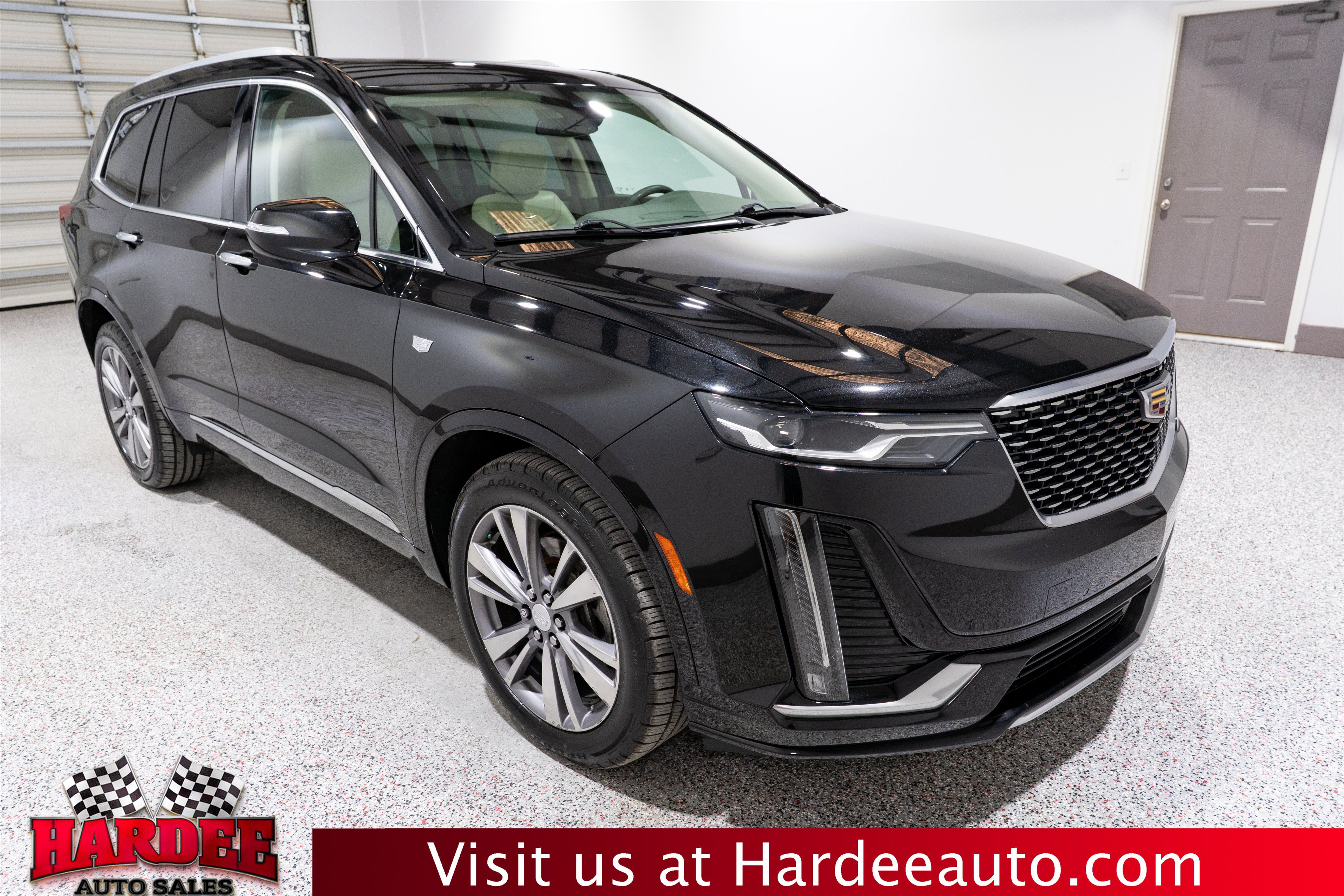 Used 2020 Cadillac XT6 Premium Luxury w/ LPO, Floor Liner Package AWD/4WD image 6
