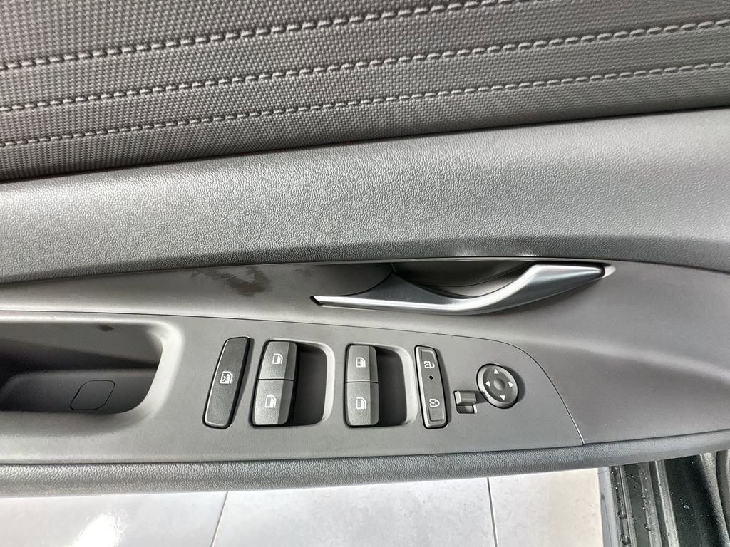 New 2026 Hyundai Elantra SE FWD image 15
