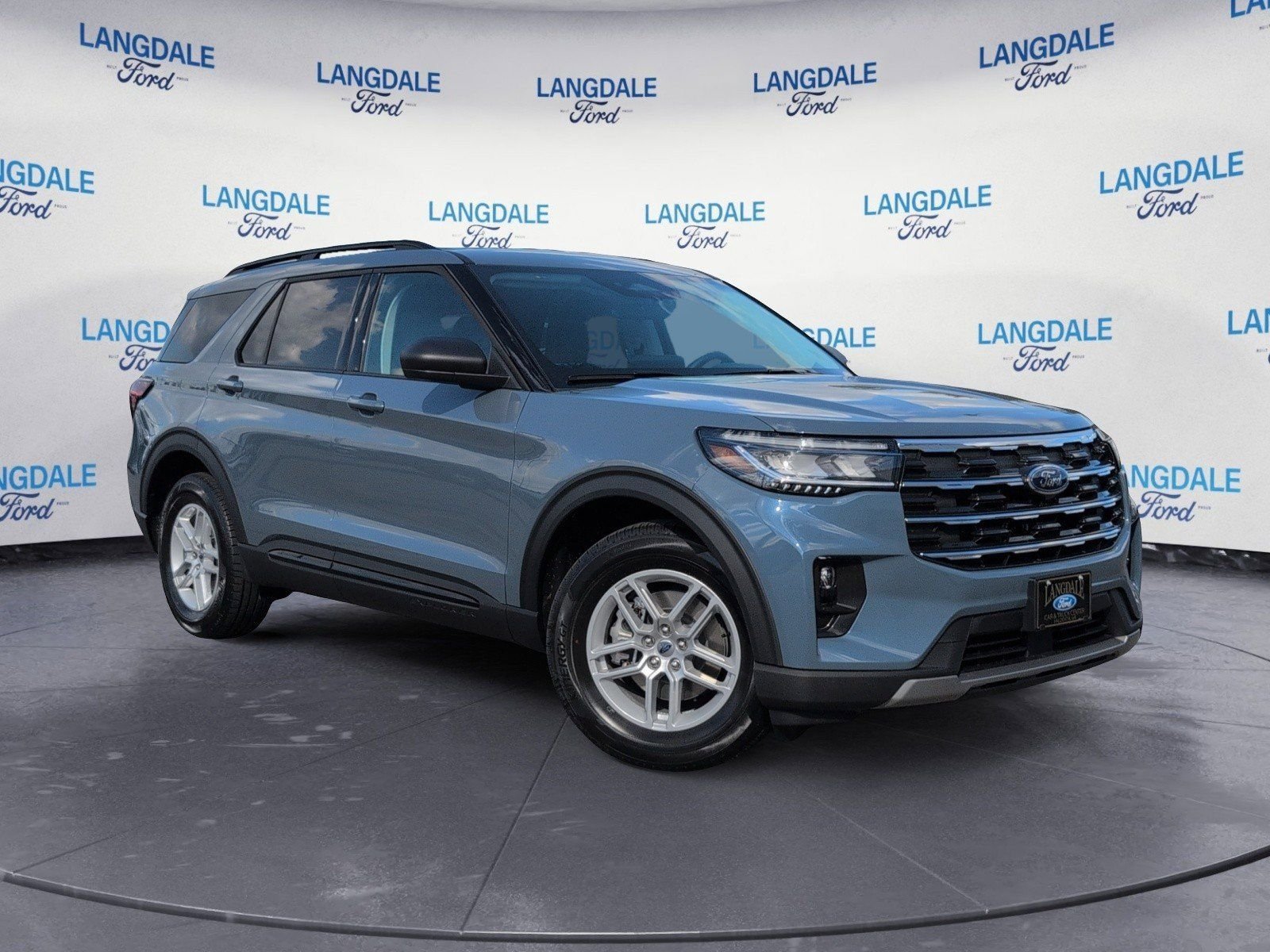 New 2026 Ford Explorer Active w/ Active Comfort Package image 2