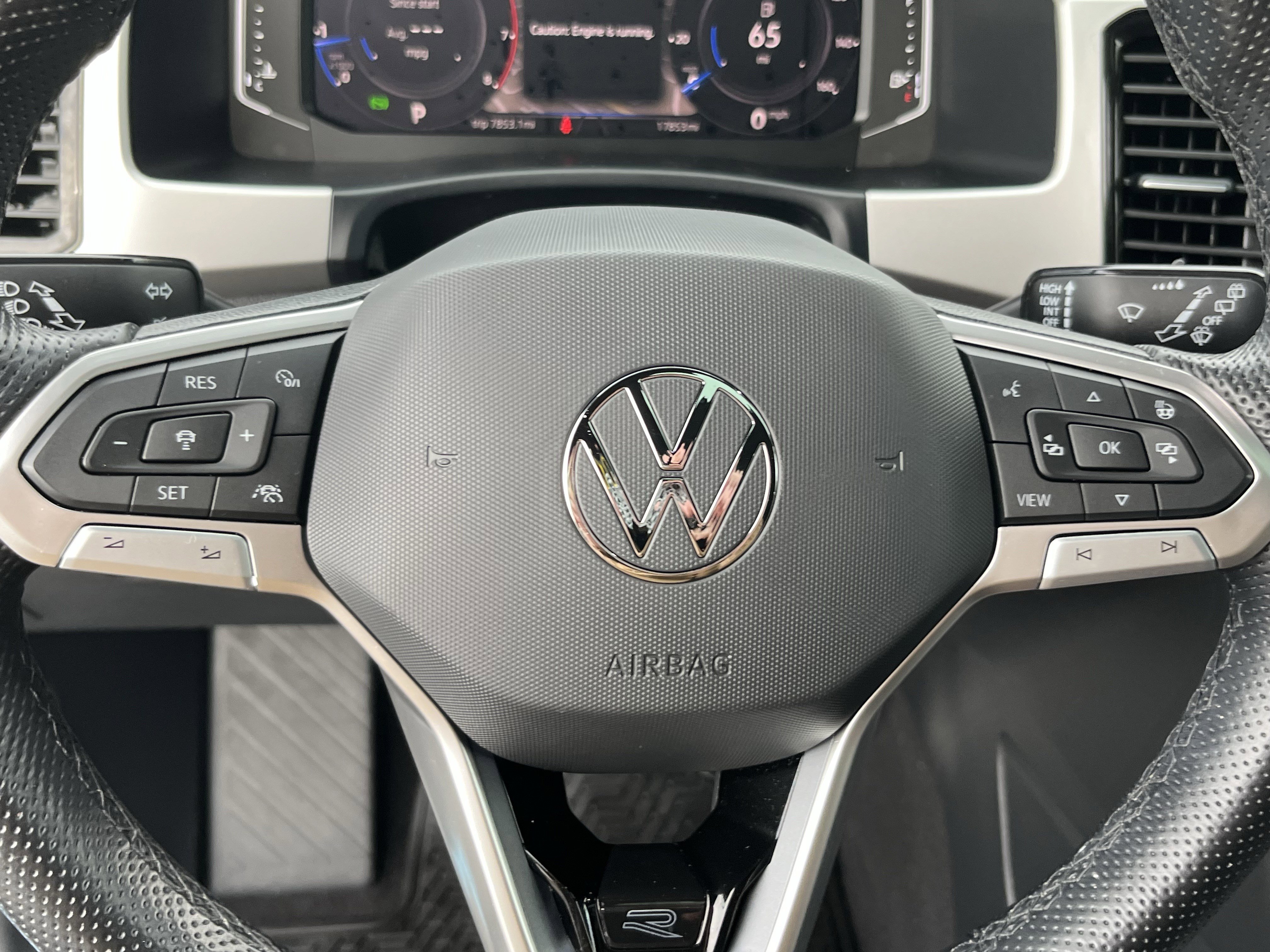 Used 2023 Volkswagen Atlas Cross Sport SEL Premium R-Line image 21