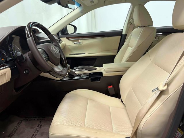 Used 2017 Lexus ES 350 w/ Navigation System Package image 16