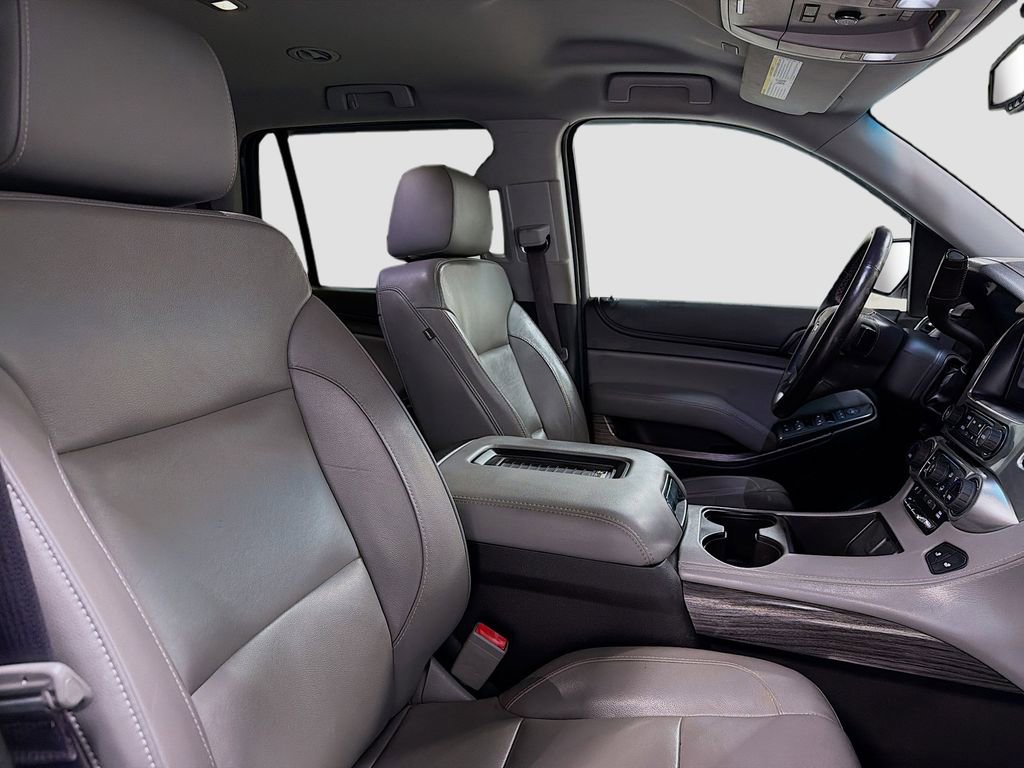 Used 2017 Chevrolet Tahoe LT w/ Luxury Package AWD/4WD image 31